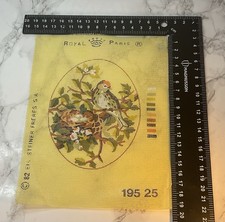 Small Vintage Royal Paris