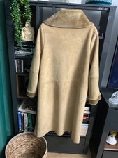 ladies berketex faux sheepskin coat size 14.it is however a 48 inch bust .