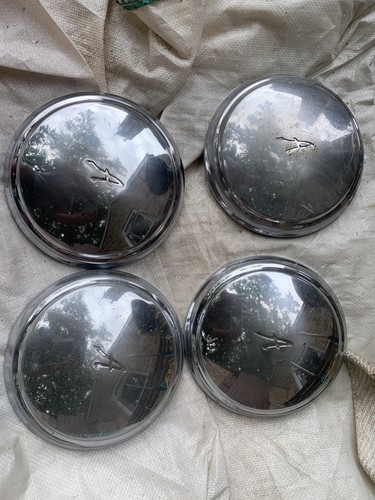 Vintage austin car hubcap - a,