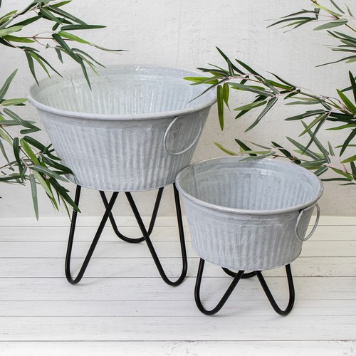 Ribbed garden planter - ribbed, grey