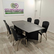 SET - Boat-Shaped Boardroom