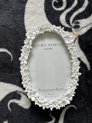 Laura ashley floral edged - ashley,