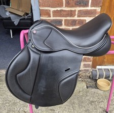 Spalding 17" Inch jump saddle