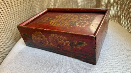 Antique chinese red painted - antique,