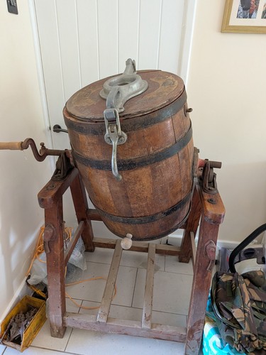 Butter churn end - over,
