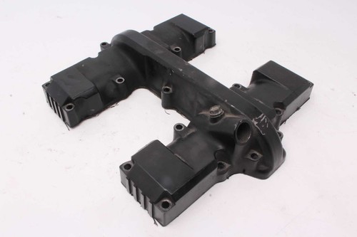 Cylinder head cover - , valve