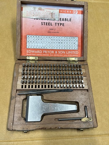 Number letter metal - &,