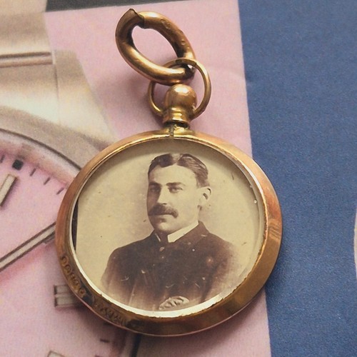 Large antique 9ct - 9ct, double