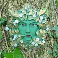 Queen Floral Green Man Garden