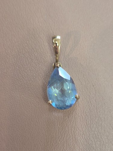 9ct gold pendant topaz stone - gold,