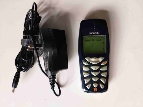Nokia 3510 with - charger, locked