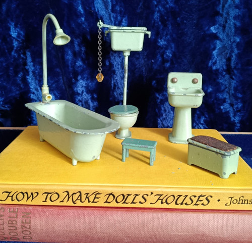 Vintage bathroom dolls house - bathroom,
