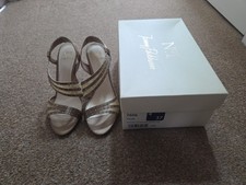 Jenny Packham Women's Taupe Evening Shoes Size 4 New condition