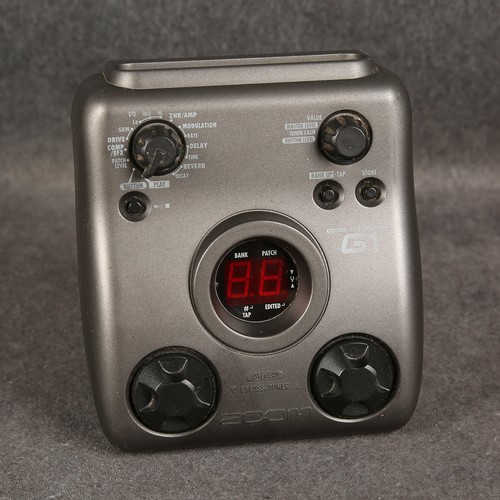 Zoom multi effects pedal - pedal,