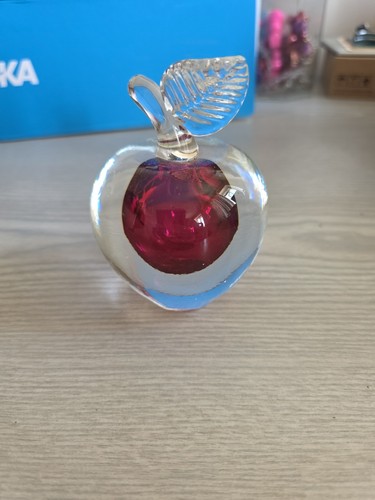 Glass apple paperweight with - apple,
