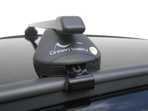 Roof rack rail - rail, locking