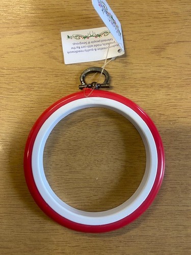 Red round embroidery - round,