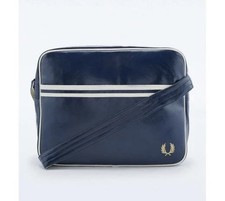 Fred Perry Classic Shoulder