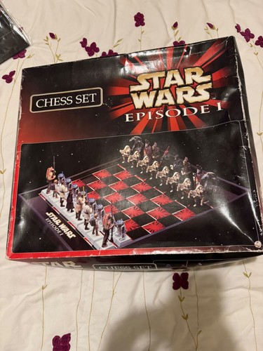 Star wars episode chess set - star,