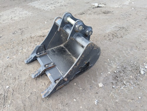 Rhinox mini digger - 18", /