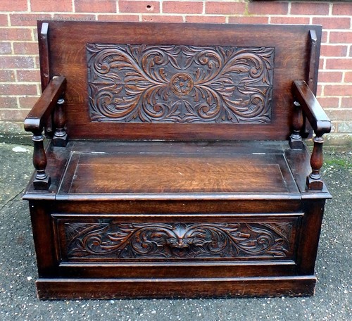 Victorian oak hall - , monks