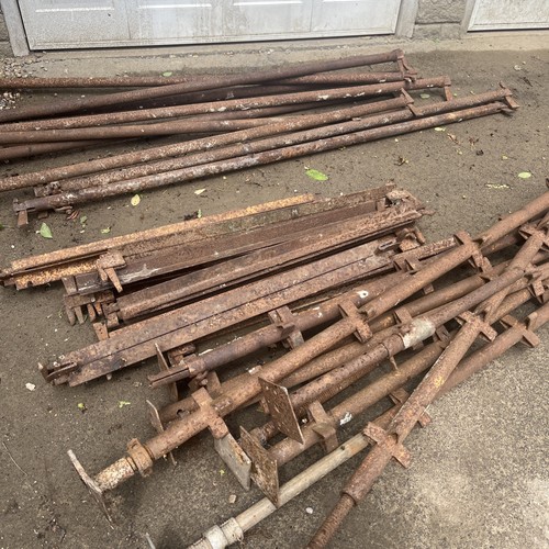 Kwik stage scaffolding - scaffolding, x