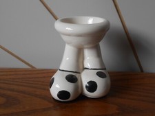 BIG FOOT EGGCUP walking ware CARLTON WARE Lustre Pottery 1980 black polka dot