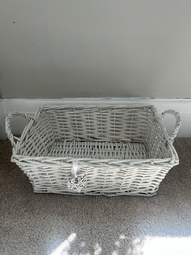 White wicker hamper basket - ,