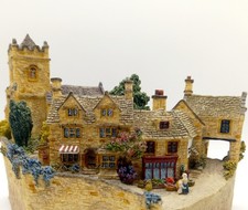 Z Gauge 1:220 Scale Model Railway Locomotive Train Diorama Hamlet Village Scene