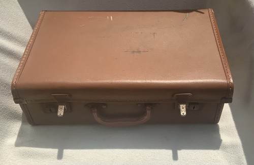 Vintage steamer trunk suitcase - vintage, trunk/suitcase