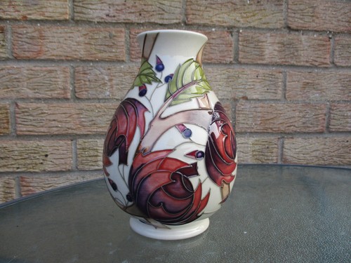 Moorcroft pirouette pattern - pirouette,
