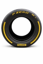 300 / 620/ 15 Pirelli P Zero