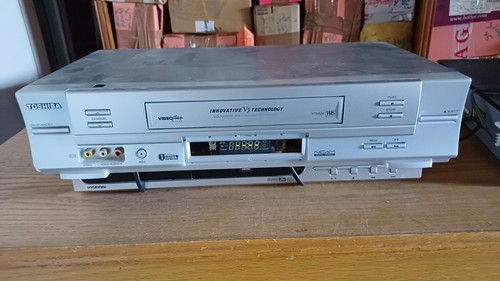 Toshiba 752uk vcr - vcr, vhs