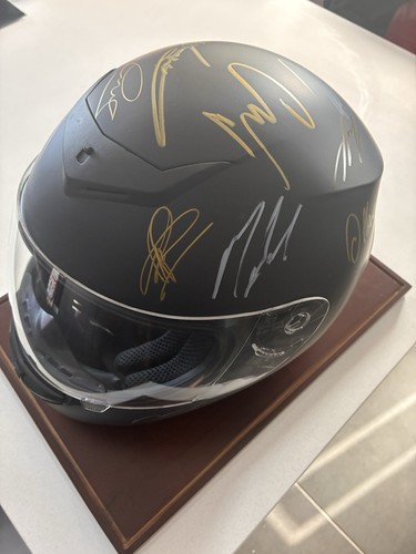 Signed grid helmet 2026 - signed,