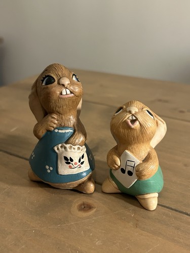 Country pair vintage hand - country,