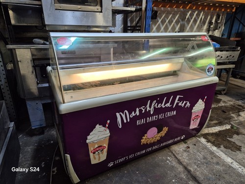 Ice cream display freezer - cream,