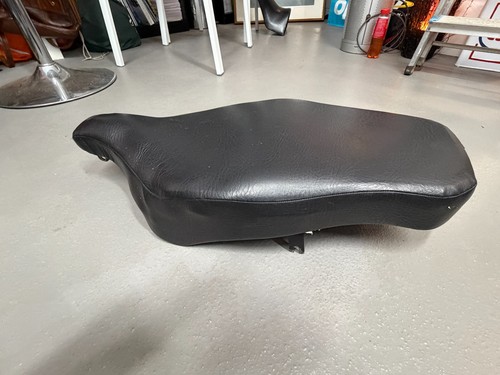 Velocette venom seat - velocette,