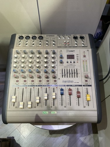Audio mixer built amplifier - mixer, in