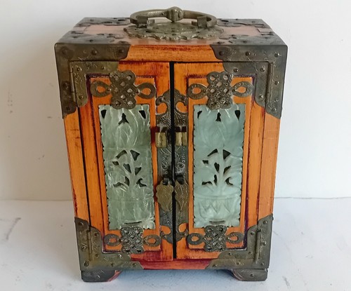 Chinese jewellery box - box,