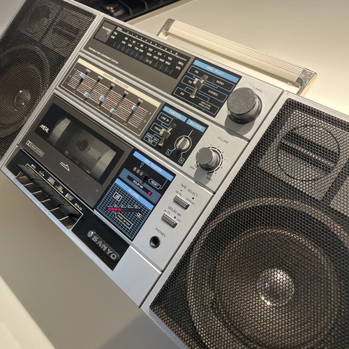Sanyo c30 boombox radio - boombox, am/fm