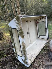 Toyota HiLux Canopy 4x4