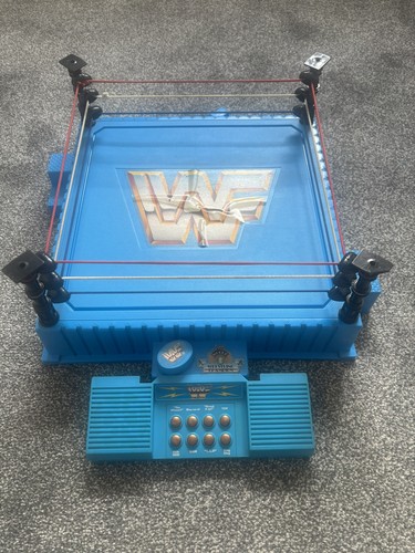 Wwf hasbro ring black post - hasbro,