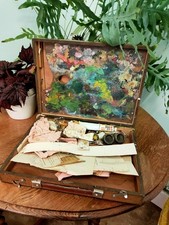 A Vintage Wooden Artists