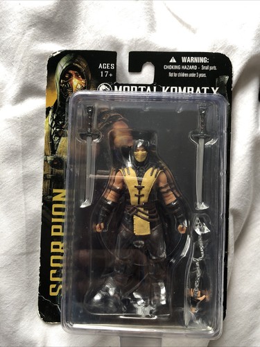 Mezco scorpion inch - 4,