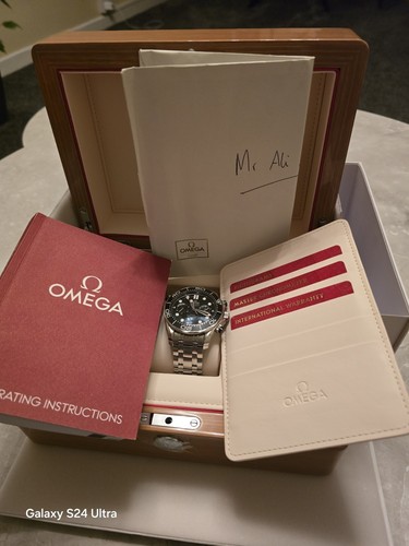 Omega diver 300m axial - 300m, co-axial