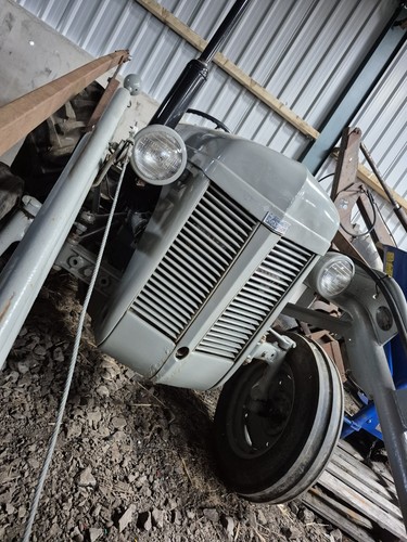Grey ferguson flash tractor - grey,