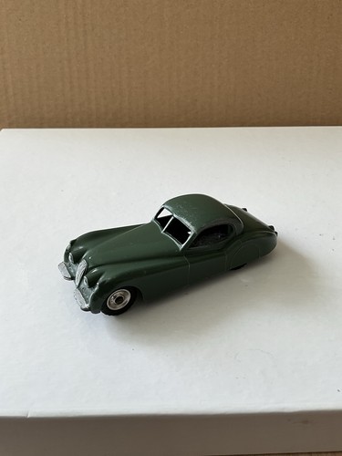 Dinky toys 157 jaguar xk120 - jaguar,