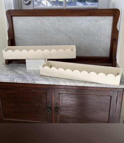 Nwot pair scalloped display - nwot,