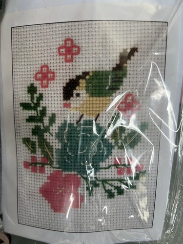 Pretty bird cross stitch - x,