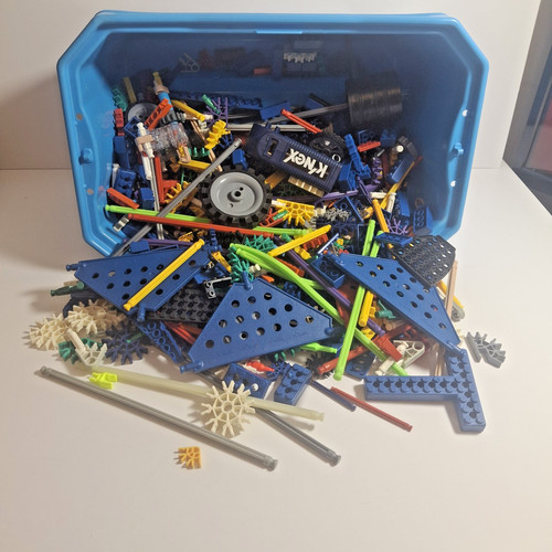 Box nex with various - k'nex,
